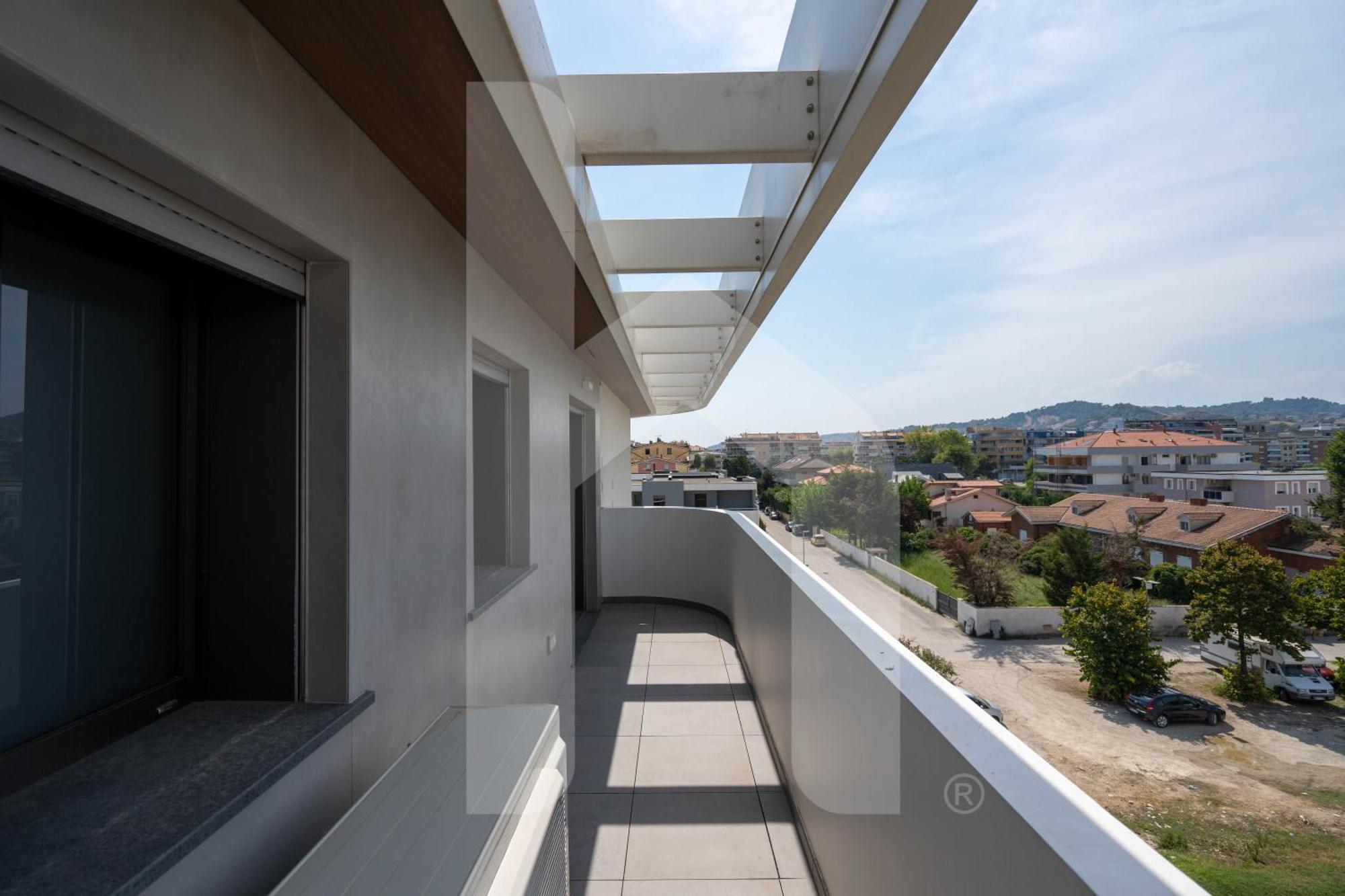 Homiday - Waterfront Montesilvano Exterior photo