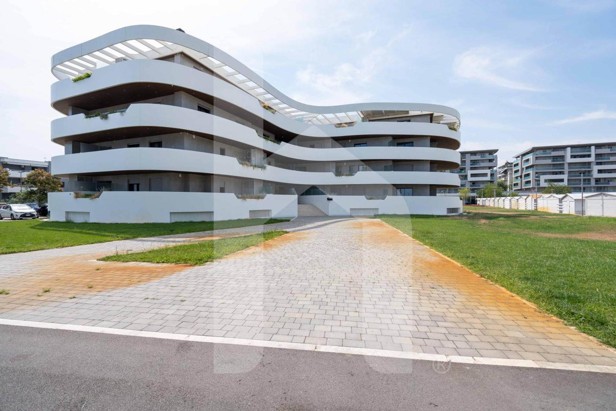 Homiday - Waterfront Montesilvano Exterior photo