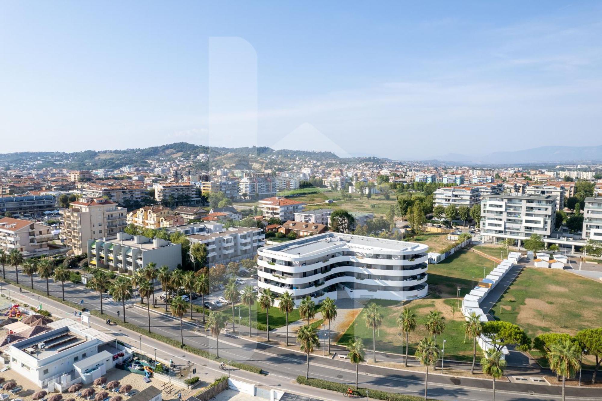 Homiday - Waterfront Montesilvano Exterior photo