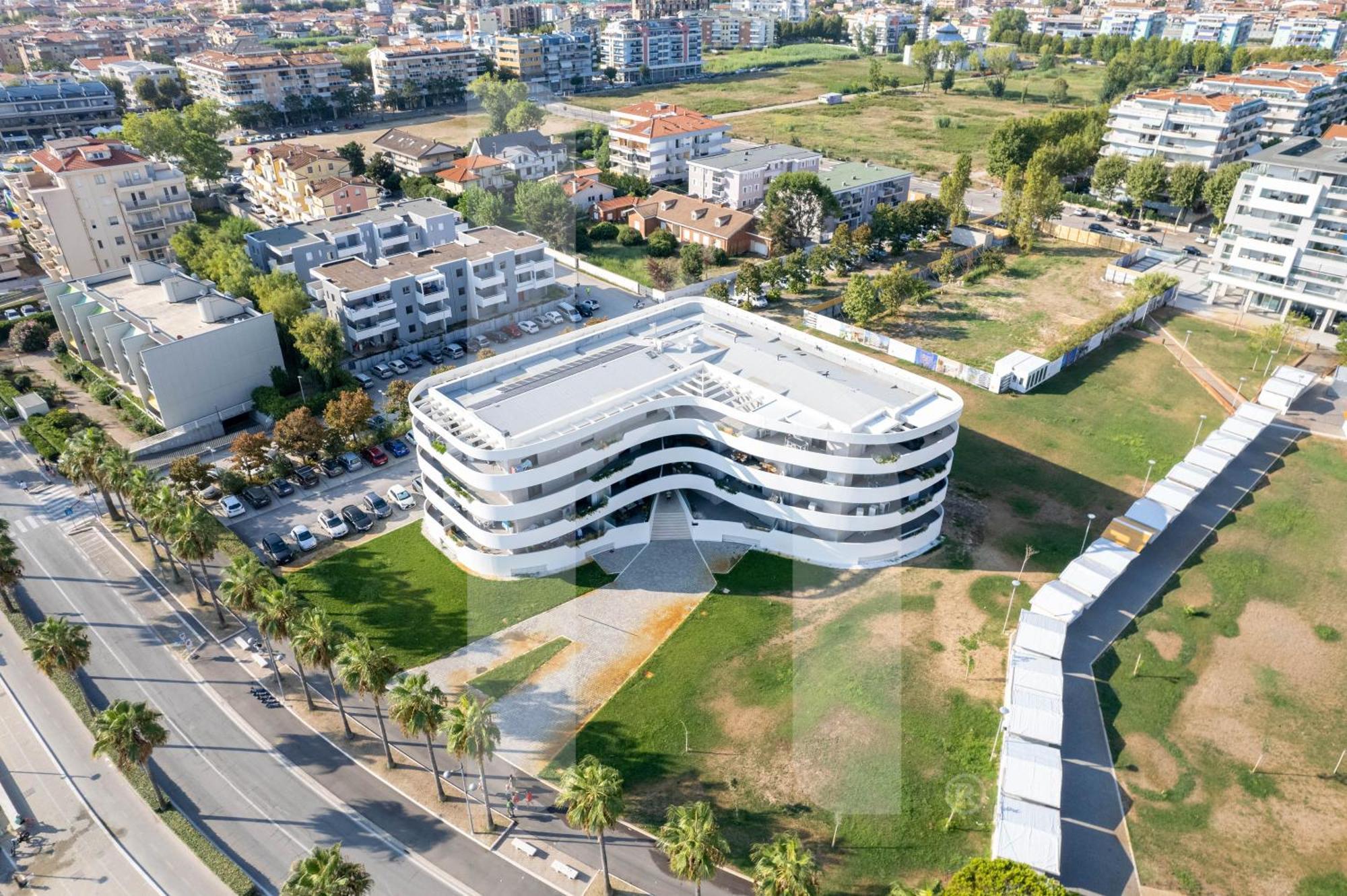 Homiday - Waterfront Montesilvano Exterior photo